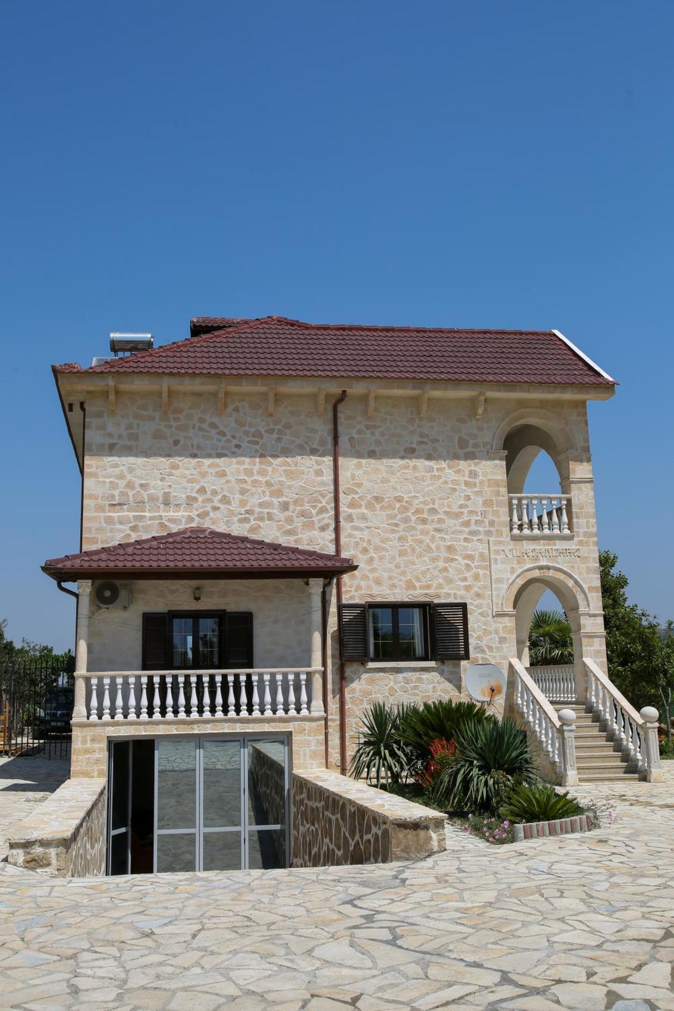 Dapaj Luxury * Wlora